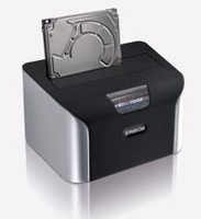 FREECOM HARD DRIVE DOCK 3,5" / 2,5" USB & E-SATA FREECOM HARD DRIVE DOCK 3,5" / 2,5" USB & E-SATA