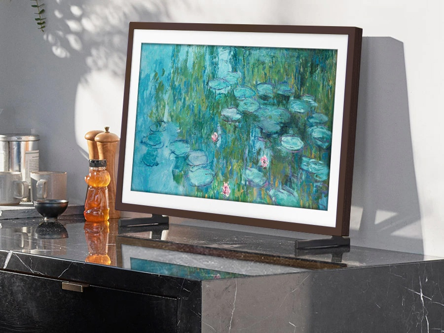 The ideal way to appreciate art, in any light