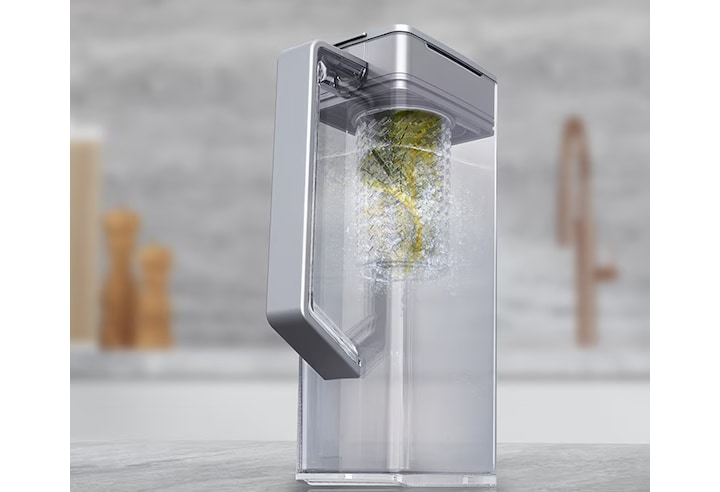 Genieße gekühltes und natürlich aromatisiertes Wasser