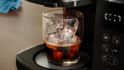Brygg iskaffe för att svalka dig under varma sommardagar