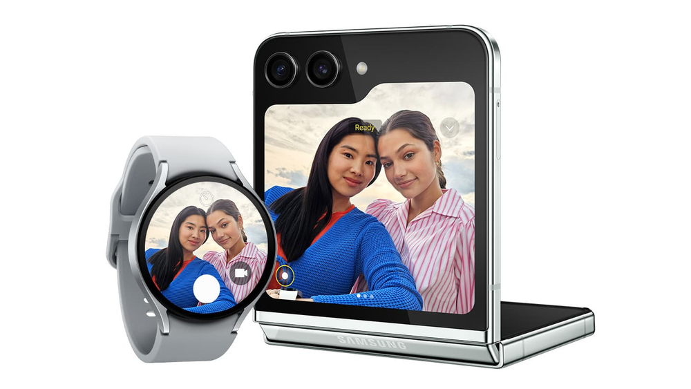 Snap remote Galaxy Z Flip5 photos from your watch