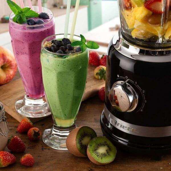 Milkshakes, smoothies and smoothies