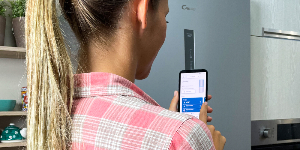 A world of connected features