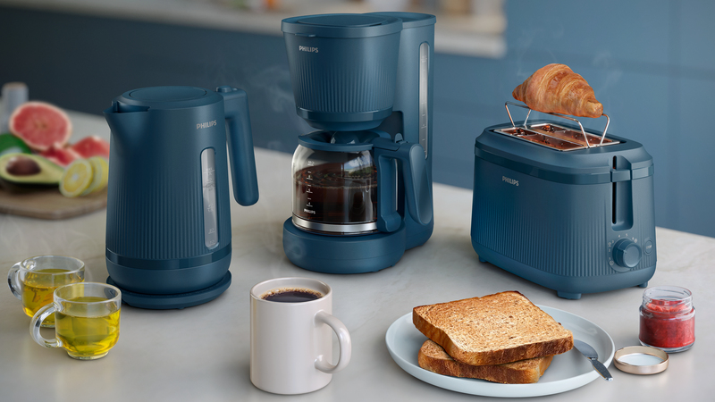 Set per colazione con tostapane e macchina da caffè