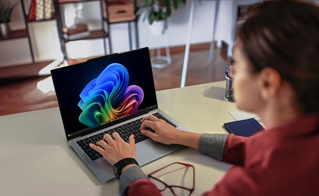<p>THE ESSENTIAL DIGITAL ASSISTANT</p>