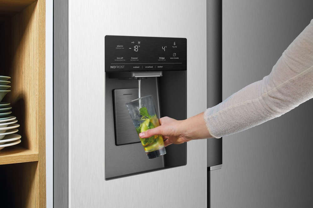 IceMaker mit Wasserspender
