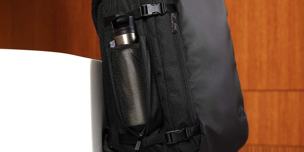 Side pocket