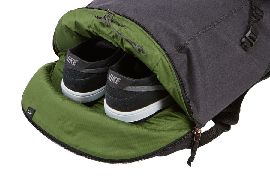 Thule Vea 39.6 cm (15.6") Backpack Black, Grey – image 7