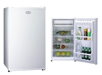 Daewoo FR146 combi-fridge Freestanding