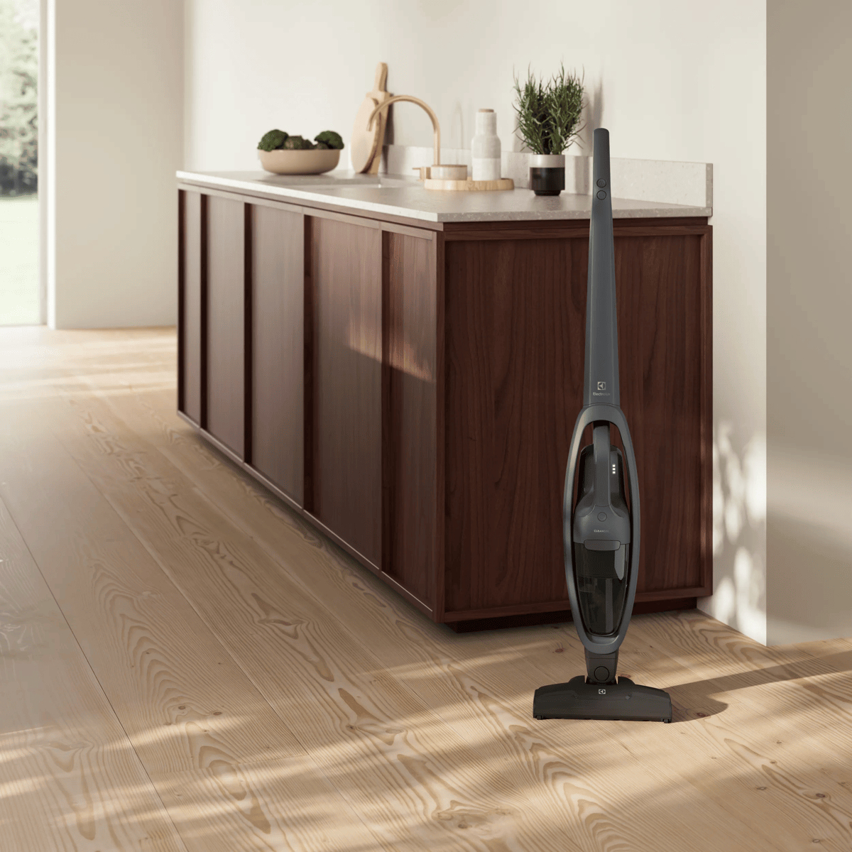 Electrolux ES52CB18DG 2-in-1 stick vacuum Battery Dry Cyclonic, Foam, Post motor filter Bagless – image 9