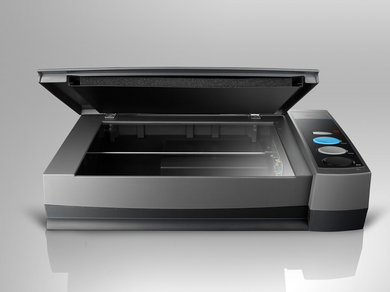 Plustek OpticBook 3900 Flatbed scanner – image 1