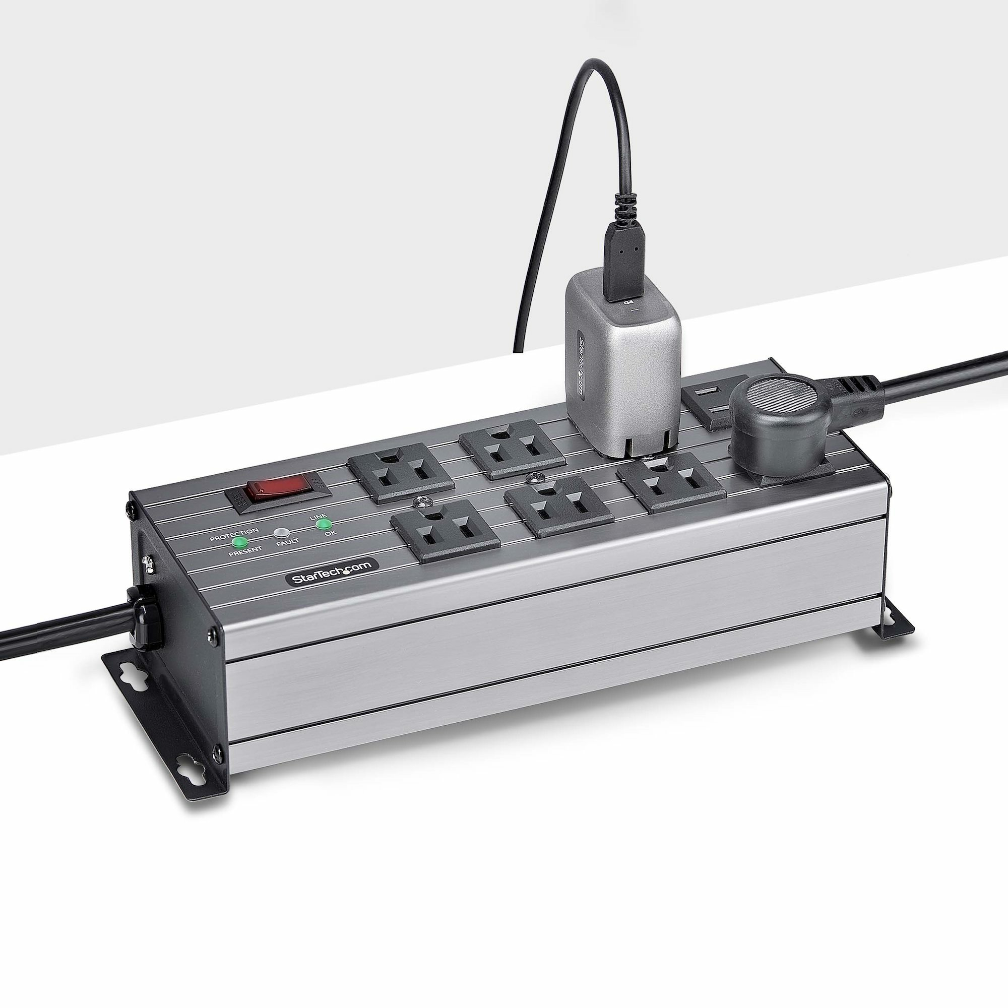 StarTech.com 8-Outlet Industrial Power Strip – image 7