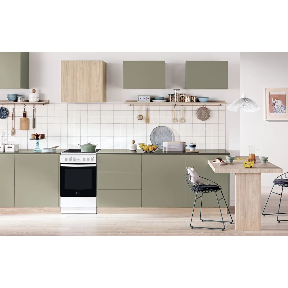Indesit IS5V8GMW/E cooker Freestanding cooker Electric Ceramic hob White – image 5