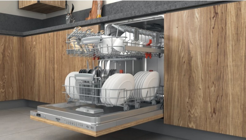 Hotpoint HIO 3T141 W – image 5