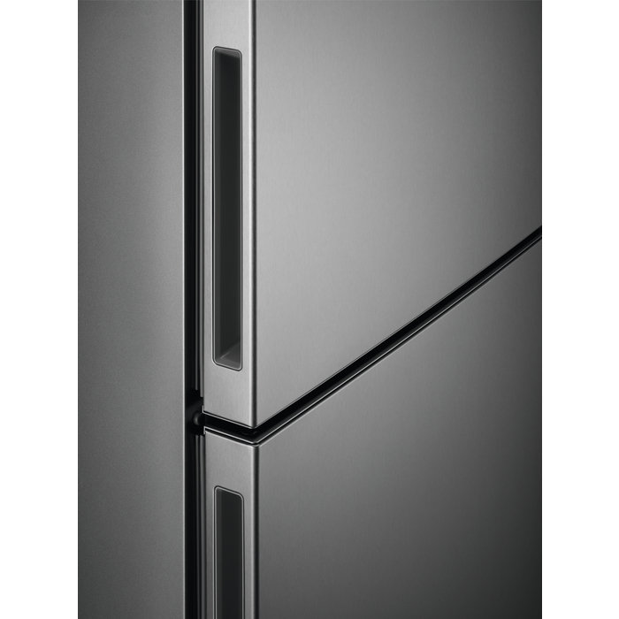 Electrolux LNT5MF32U0 fridge-freezer Freestanding – image 3