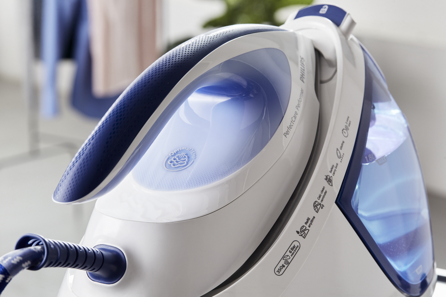 Philips GC8712/25 steam ironing station – image 8