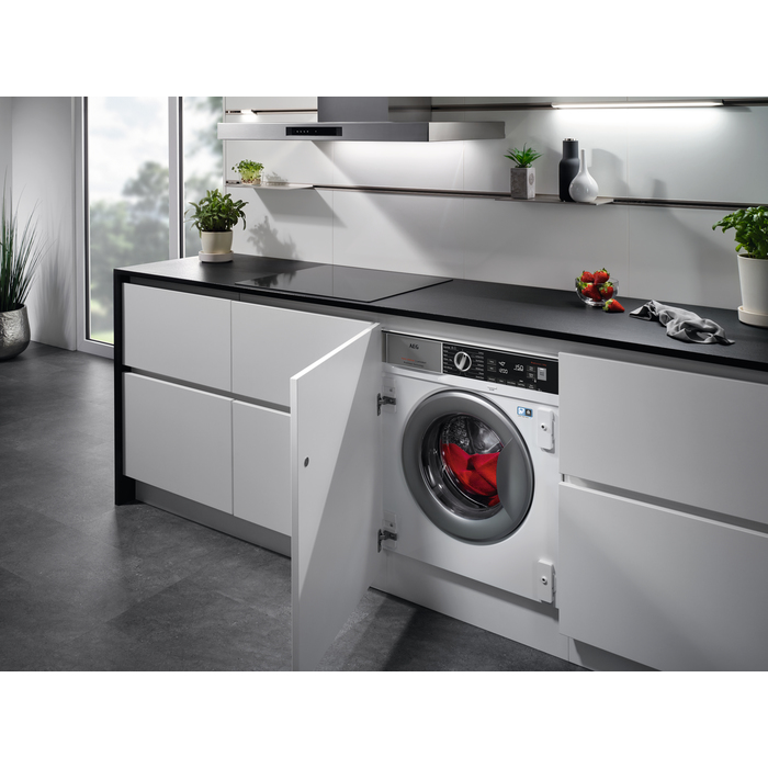 AEG L8FEI7480 washing machine Front-load – image 3
