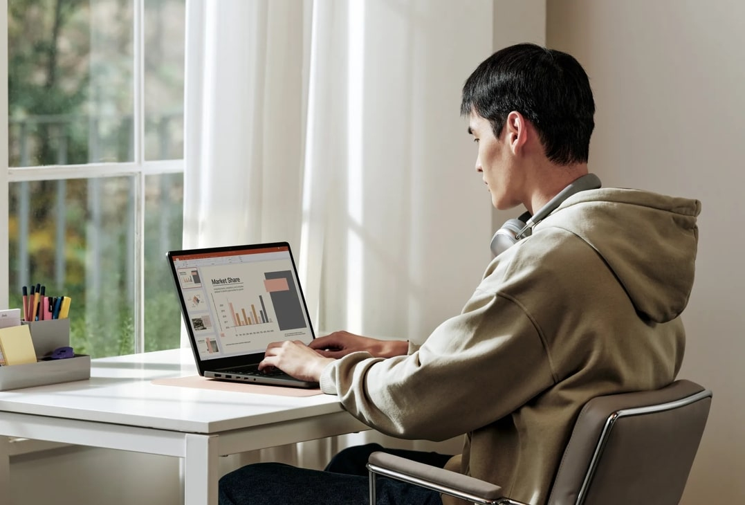 LG Gram 15U50T Intel® Core™ i5 i5-1334U Laptop – image 6