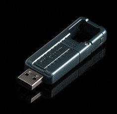 Verbatim 8GB Carabiner USB Drive – image 3
