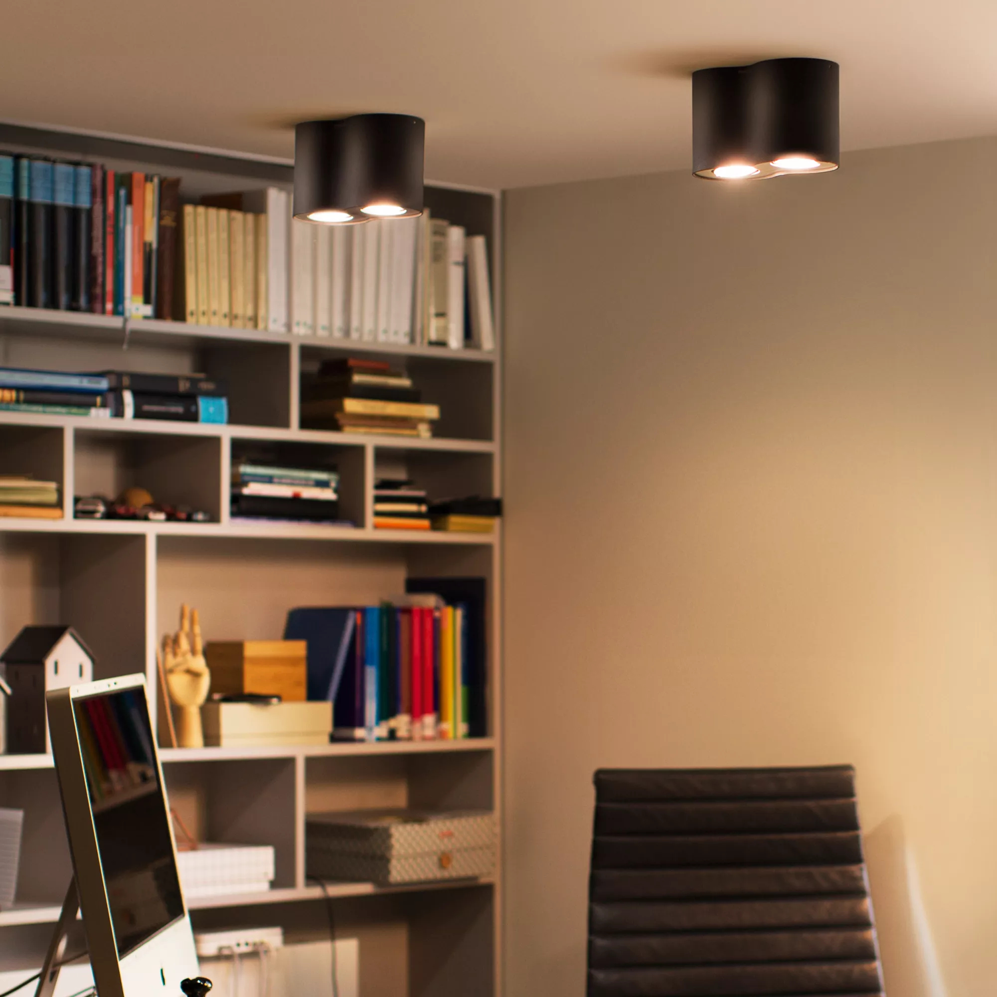 Philips by Signify Philips Hue White ambience Pillar double spotlight – image 2