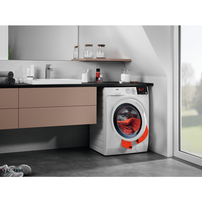 AEG L7WEE961 washer dryer Freestanding Front-load White – image 2