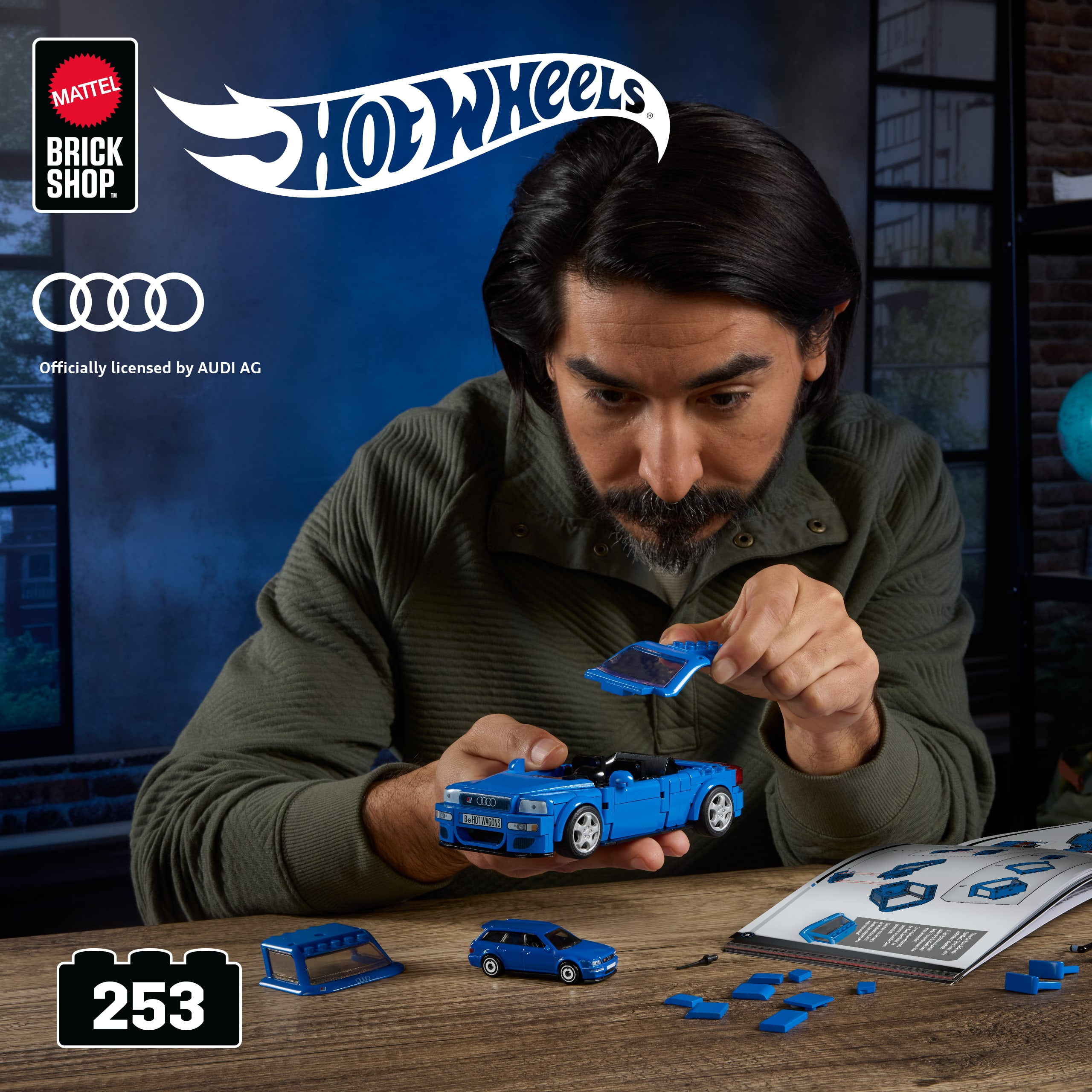 Mattel Brick Shop Hot Wheels 94 Audi Avant RS2 Bauspielzeugset (252 Teile), für Sammler
