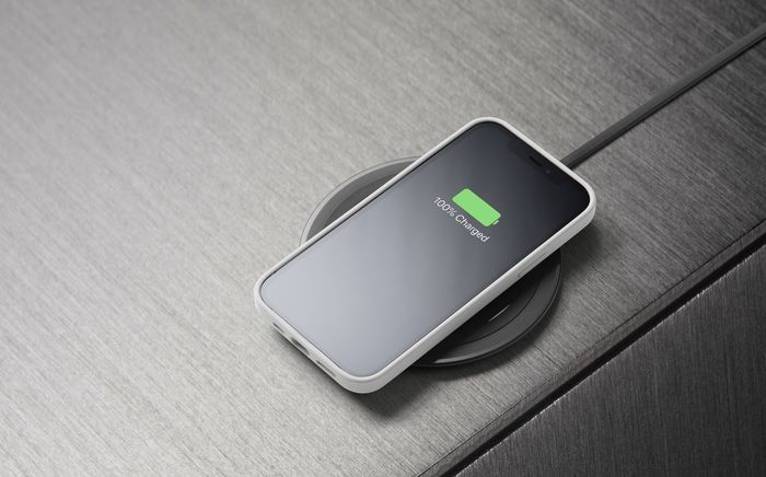 Cellularline Neon Wireless Charger - Apple, Samsung and other Wireless Smartphones – image 4