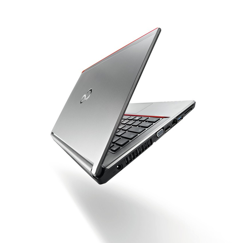 Fujitsu LIFEBOOK E744 – image 2