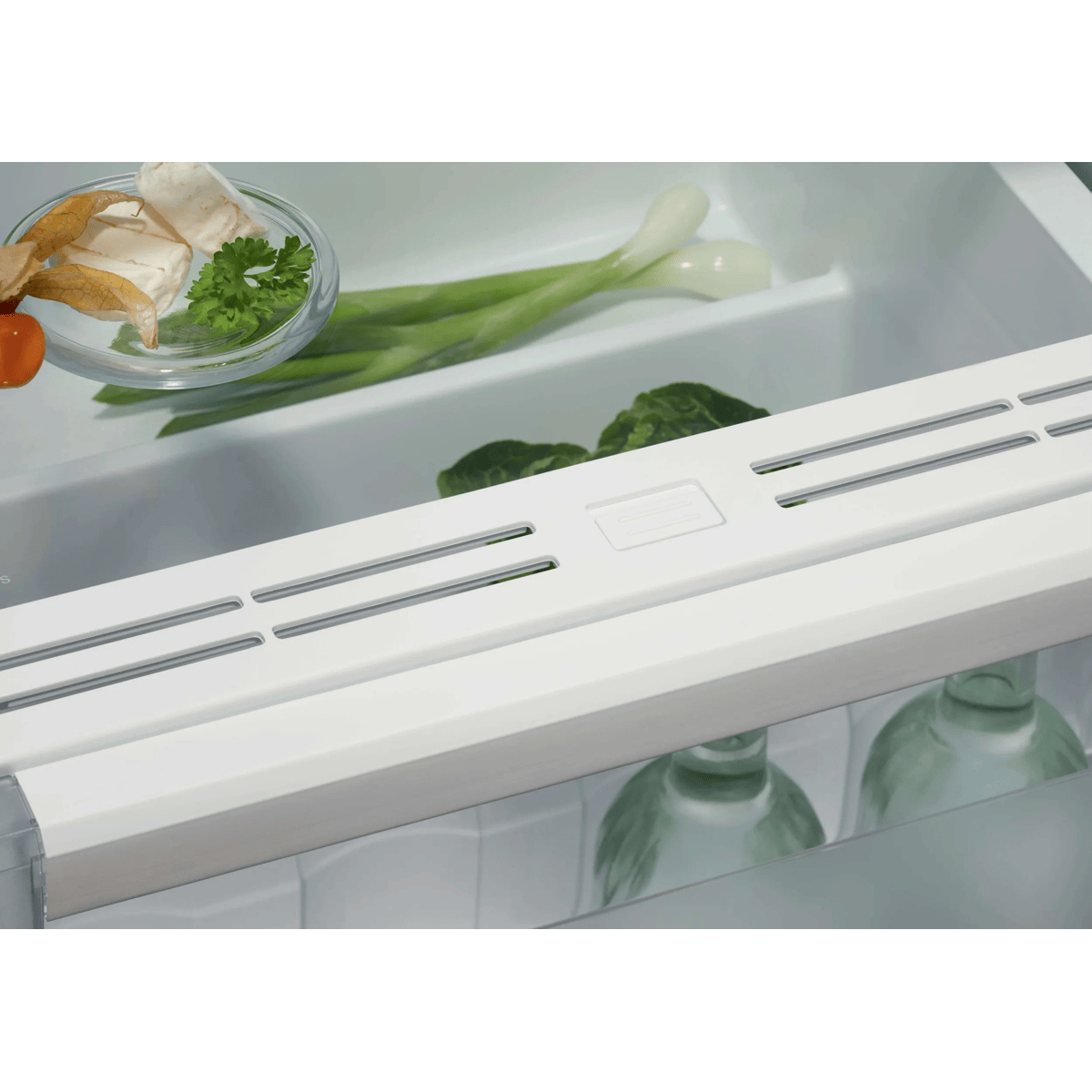 Electrolux ERD6DE18S4 fridge Built-in – image 4
