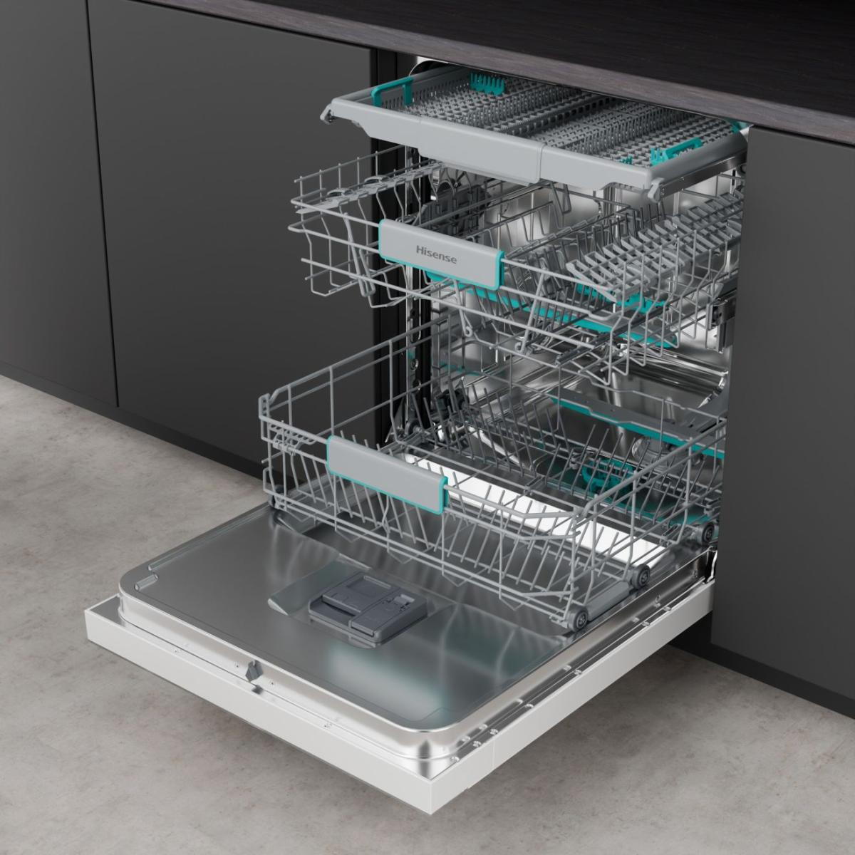Hisense Dishwasher HBU5A6390W BK070 – image 6