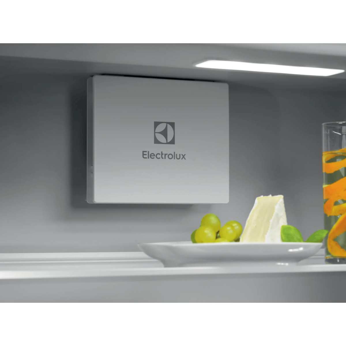 Electrolux KNR7TE75S Built-in – image 3
