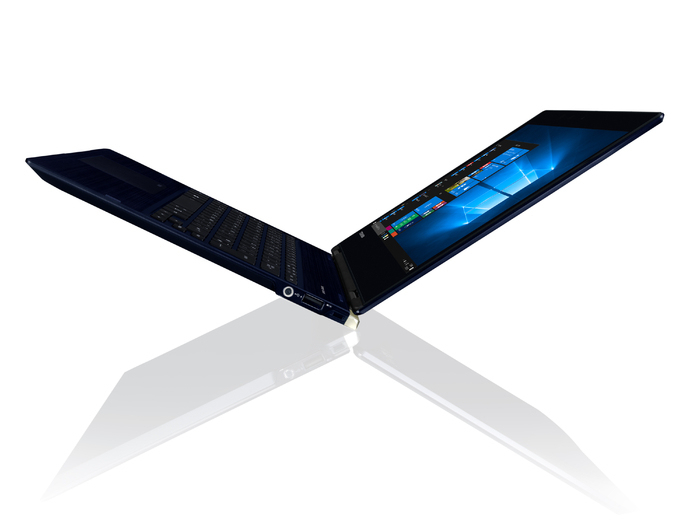 Dynabook Portégé X20W-E-10K Intel® Core™ i7 i7-7500U Hybrid (2-in-1) – image 5