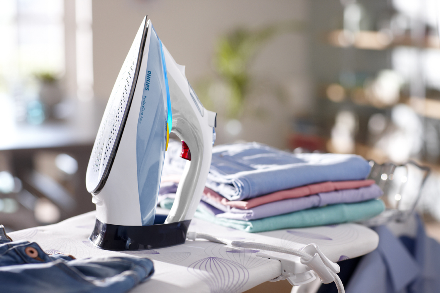 Philips PerfectCare Azur GC4910/10 Steam iron – image 5