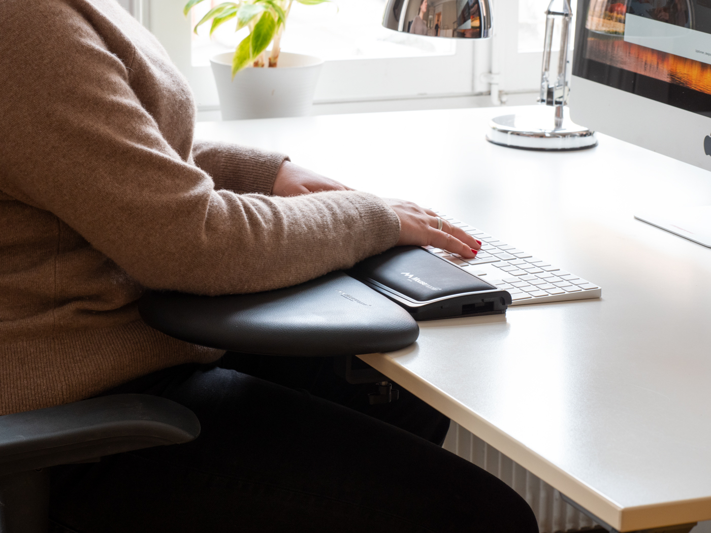 Mousetrapper Advance 2.0 & Armrest Asymmetric – image 8