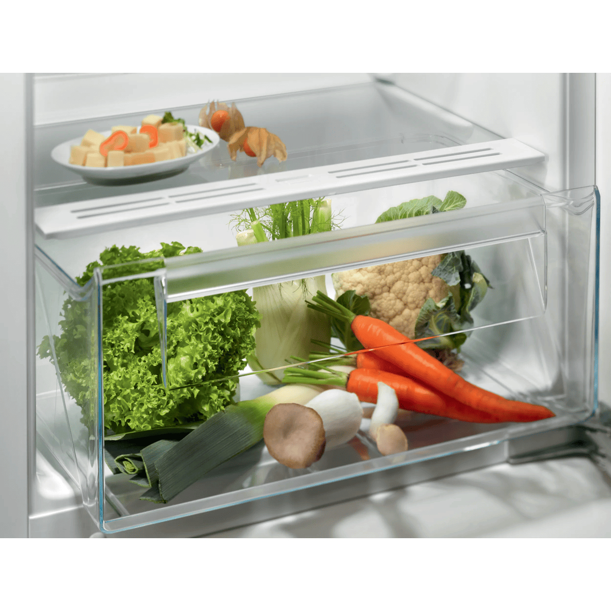 Electrolux LRB3AE12S fridge Built-in – image 3
