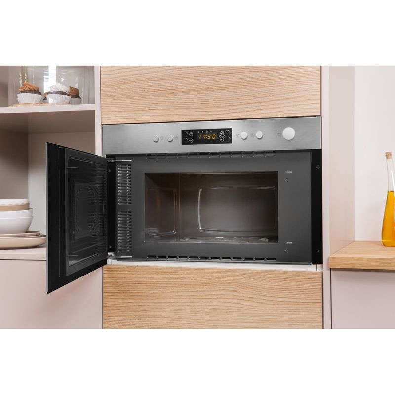 Indesit Aria MWI 3213 IX UK – image 6
