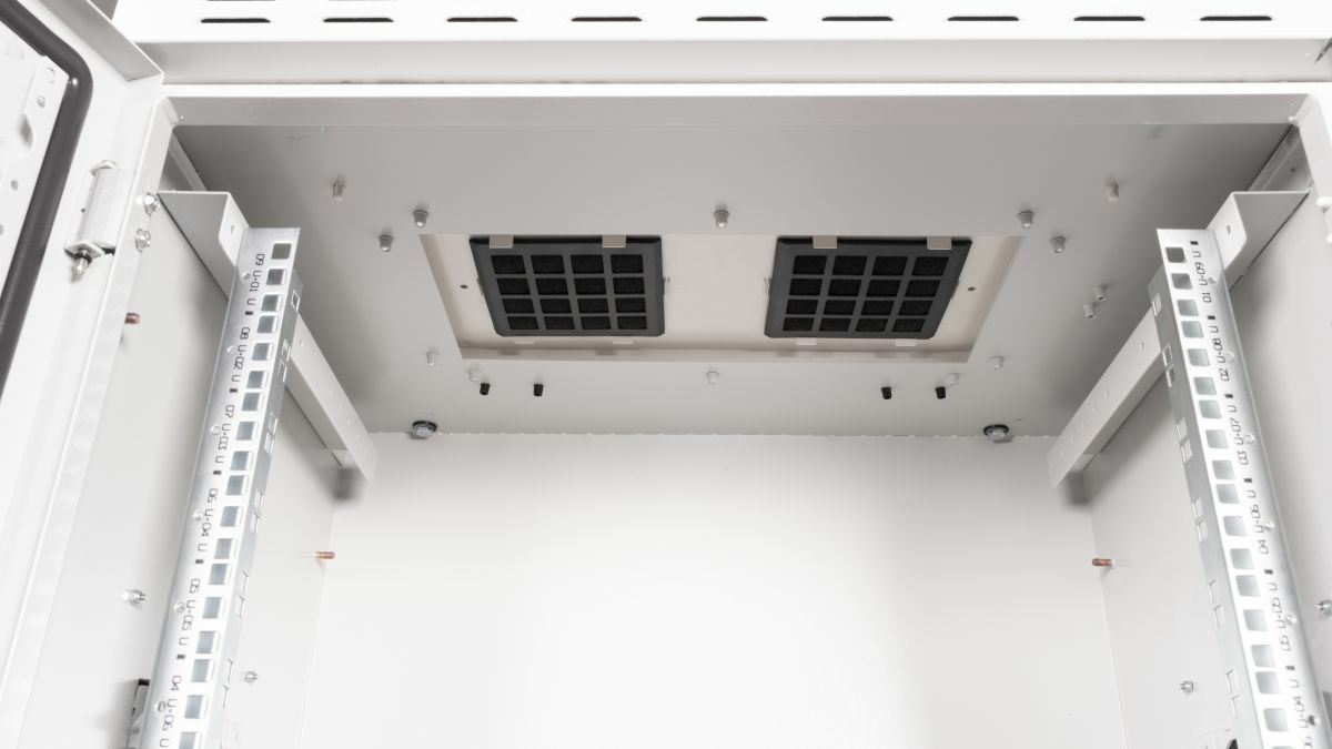 Equip Safe Outdoor 19' Cabinet, 09U – image 5
