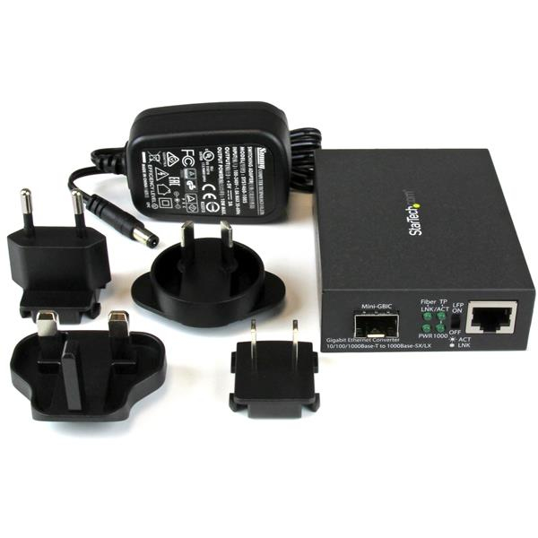 StarTech.com Multi-Mode (MM) / Single Mode (SM) Fiber Media Converter for 10/100/1000 Networks, Standalone Gigabit Ethernet to Fiber Converter, Open SFP Slot - – image 4
