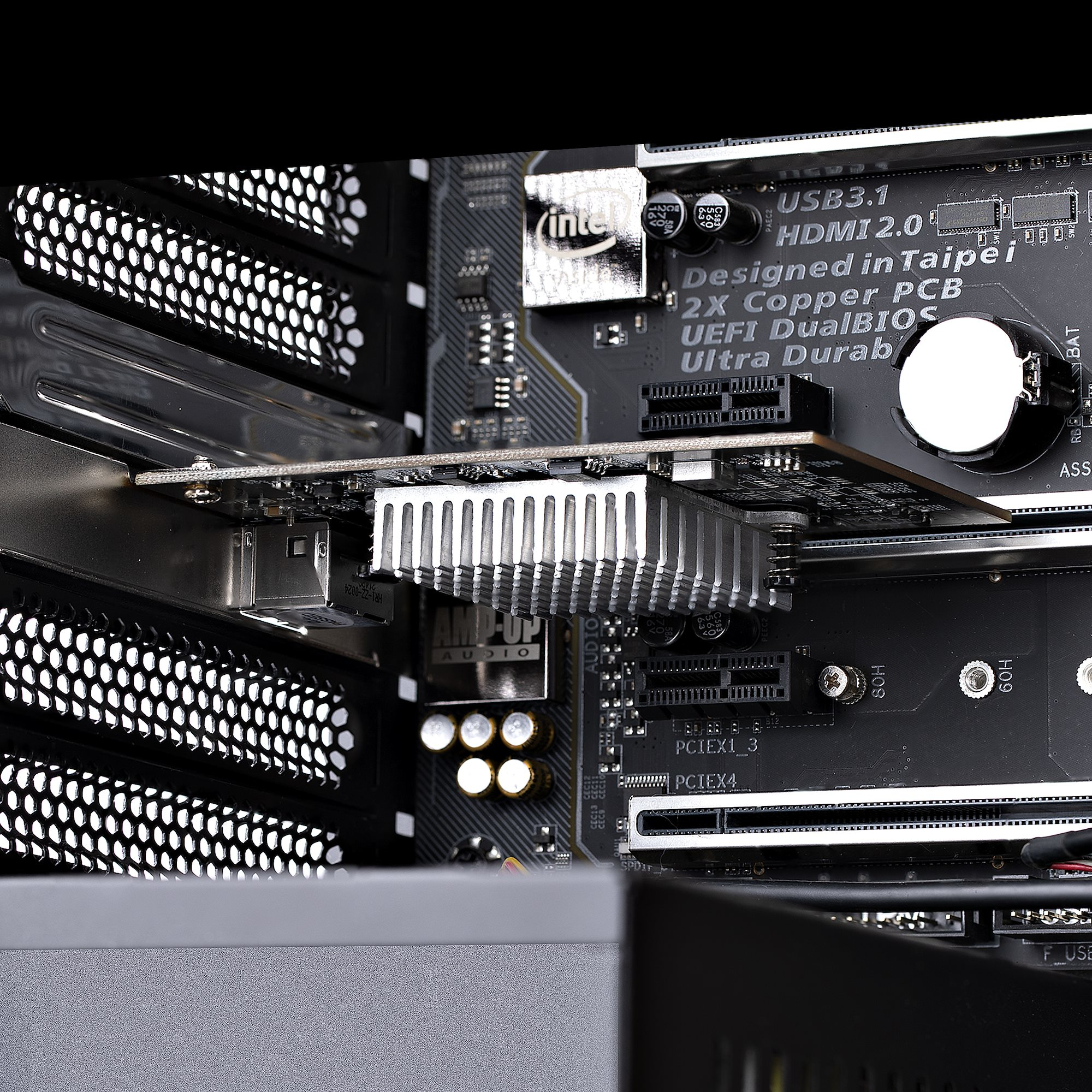 صورة بطاقة شبكة StarTech.com ST10GSPEXNB2 بمنفذ واحد 10 جيجابت في الثانية PCIe