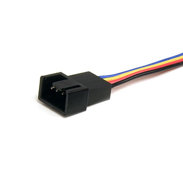 StarTech.com Cable Divisor 0,3m PWM en escenario de juego