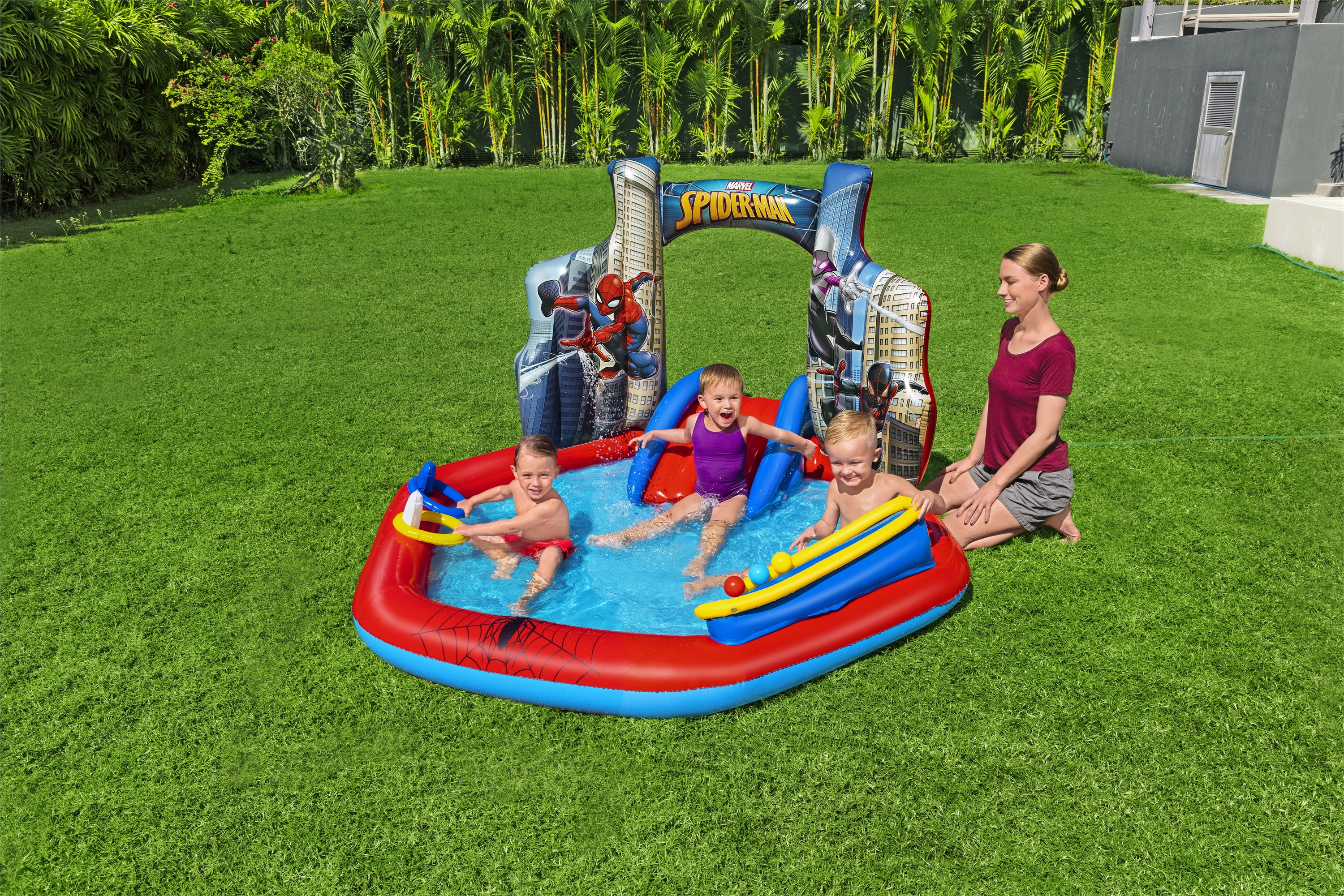 Resim Örümcek Adam Şişme Oyun Merkezi 2.11 m x 2.06 m x 1.27 m