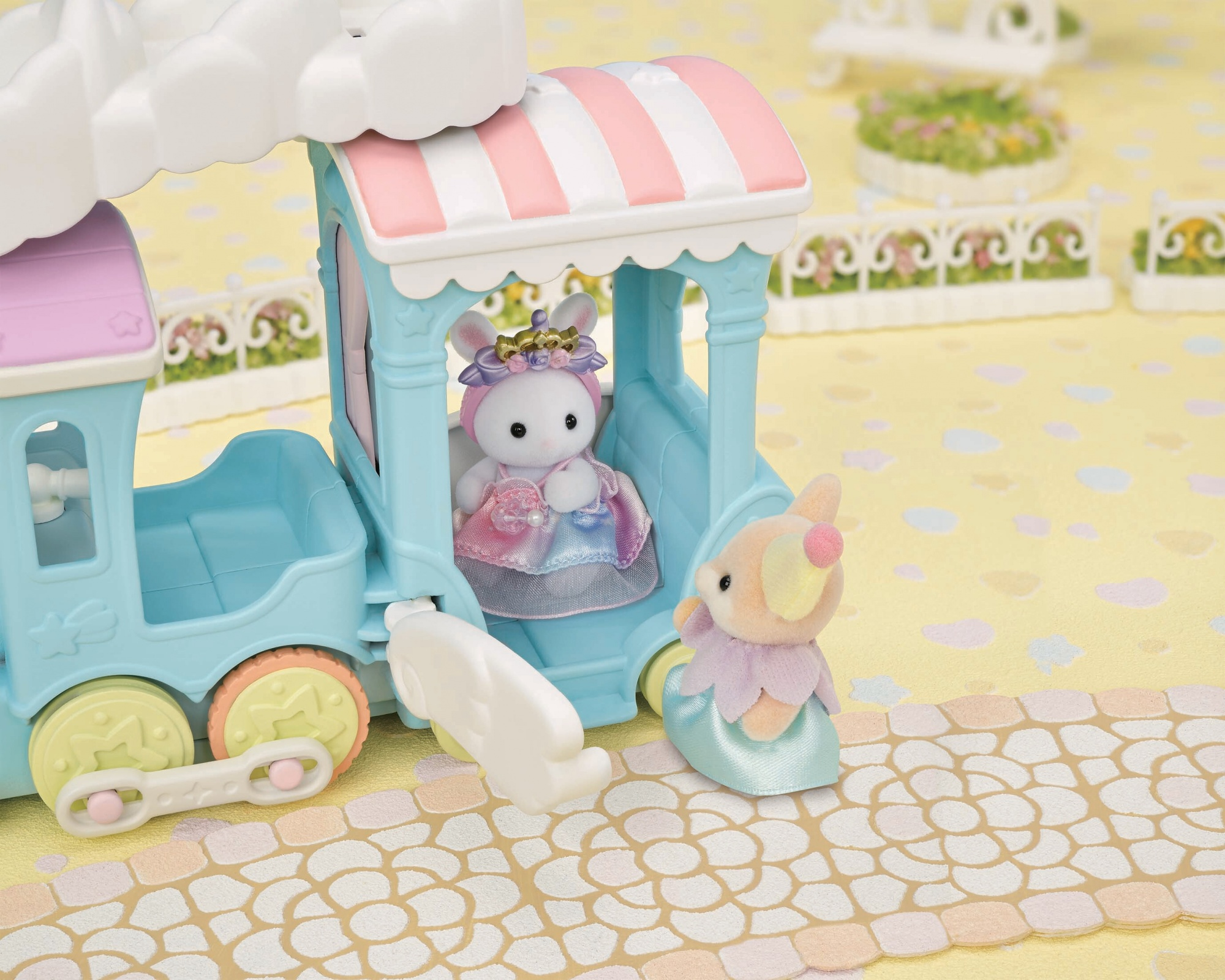Resim Sylvanian Families Yüzen Bulut Gökkuşağı Treni