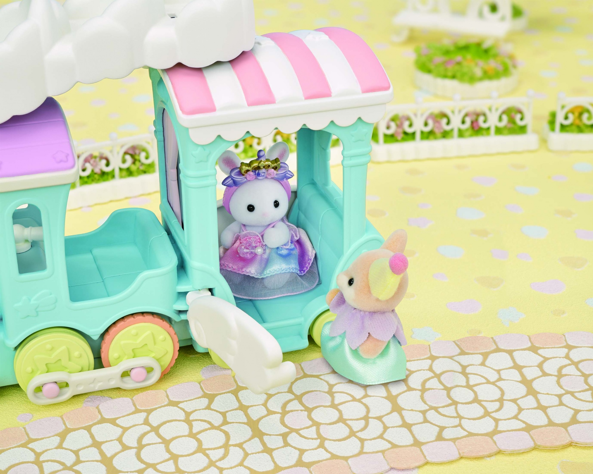 Resim Sylvanian Families Yüzen Bulut Gökkuşağı Treni