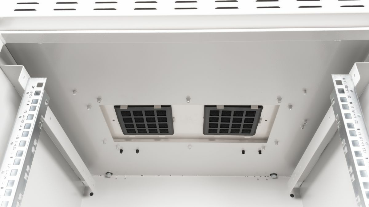 Equip Safe Outdoor 19' Cabinet, 20U – image 5