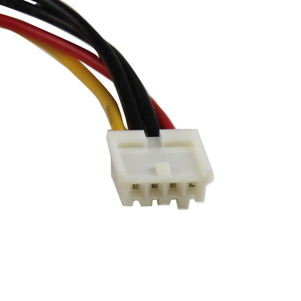 Adaptador StarTech.com con múltiples conexiones LP4 y SP4