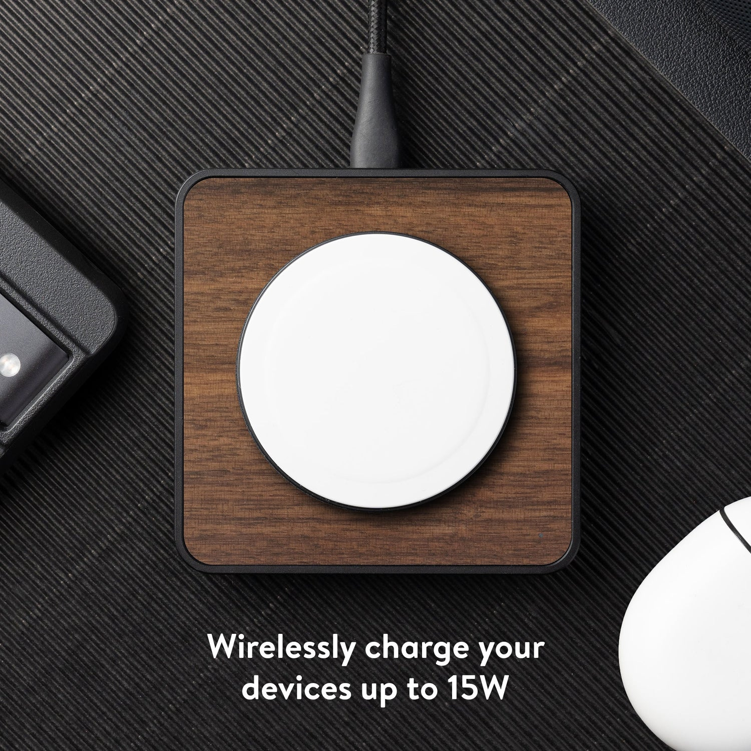 Mous Walnut Charging Pad with MagSafe – image 3