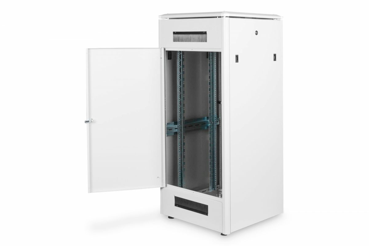 Equip Dynamic Flex 19' Cabinet, 26U – image 4