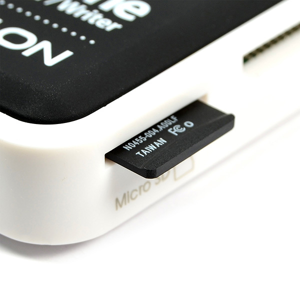 Axagon CRE-X1 external 5-slot reader of memory cards – image 8