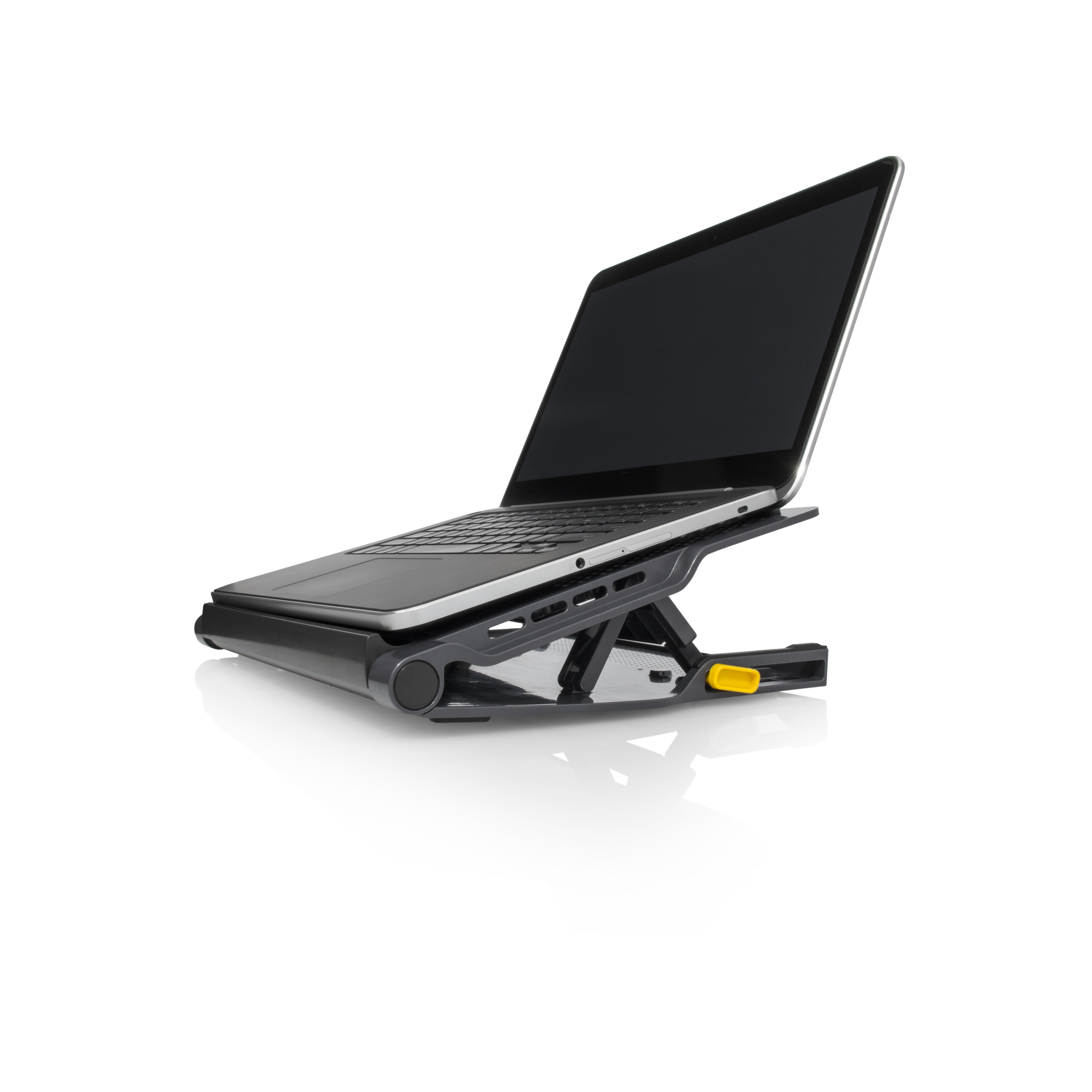 Targus AWE81US. Number of built-in cooling fans: 2 pc(s). Product colour: Black. Power source type: USB. Weight: 907 g. Di