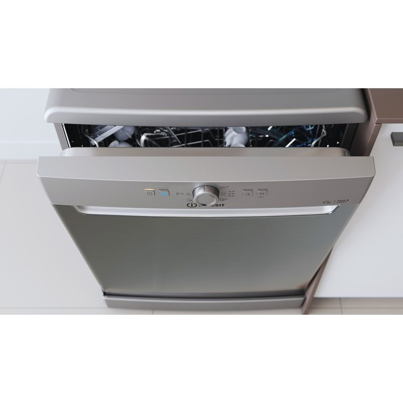 Indesit DFE 1B19 X UK – image 9